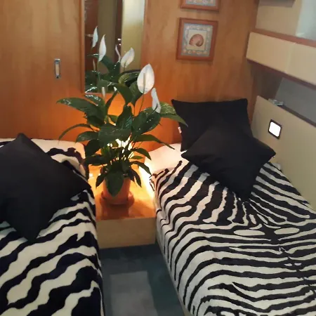 Sirio Boat And Bed 보트호텔