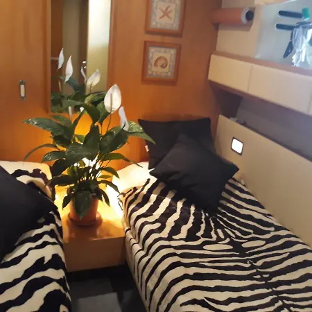 보트호텔 Sirio Boat And Bed